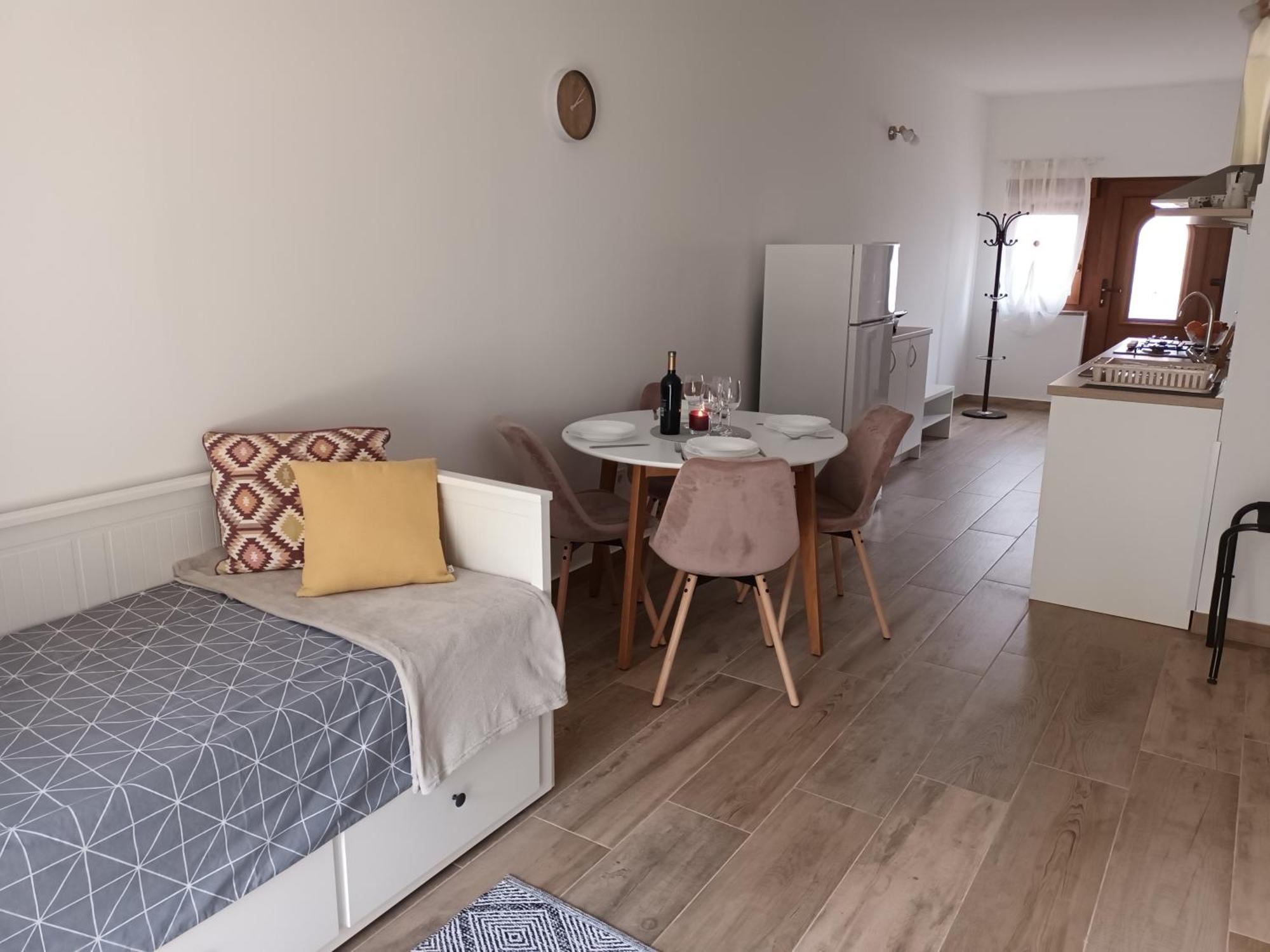 Studio Apartman Dori Pula Exterior foto