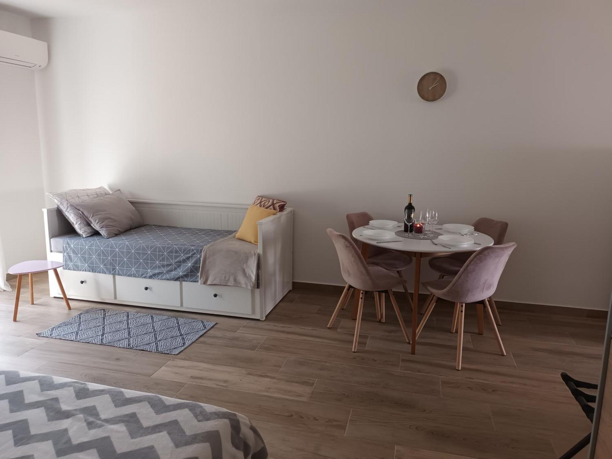 Studio Apartman Dori Pula Exterior foto
